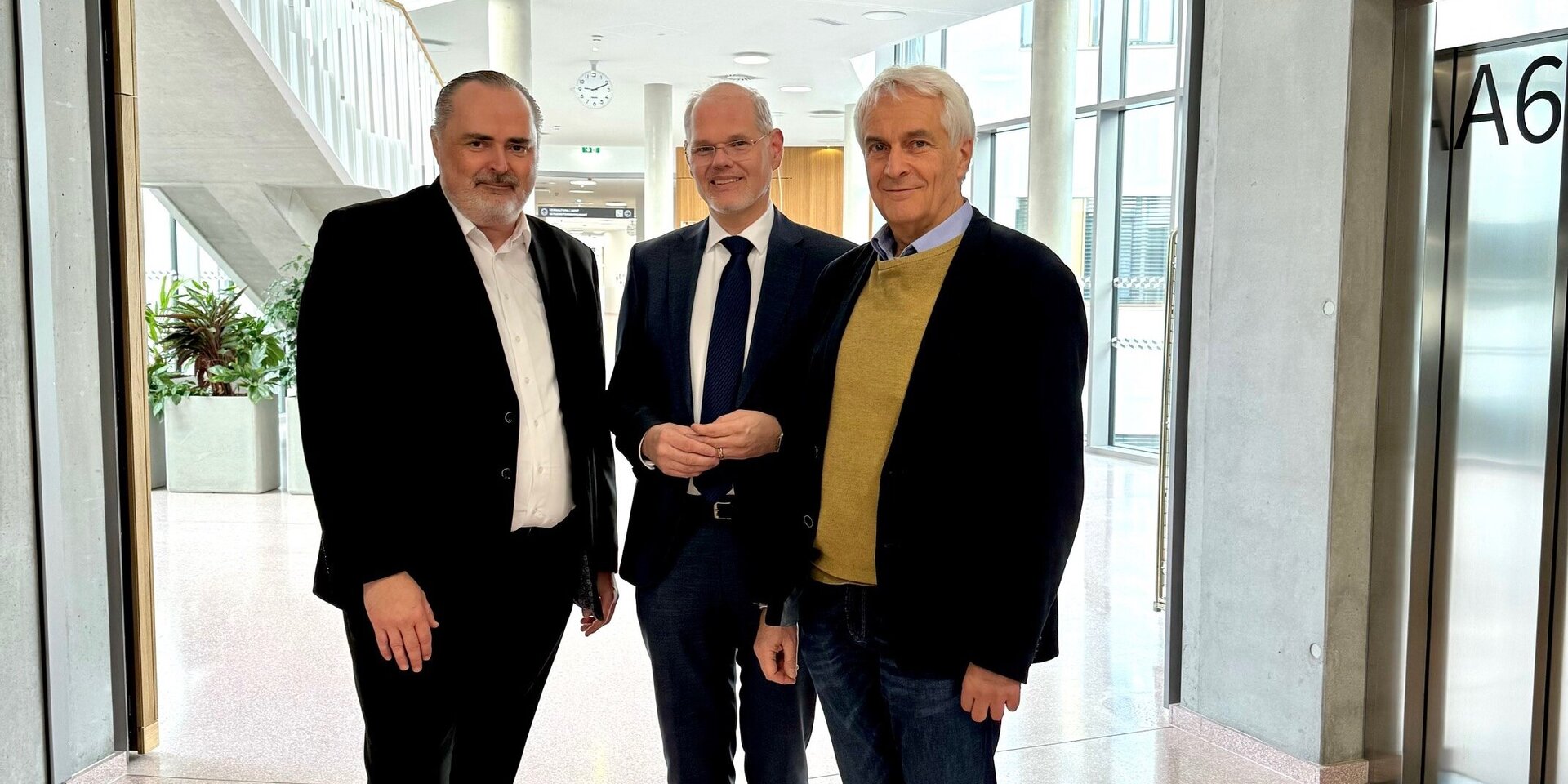 Fotos: Gesundheit Burgenland LH Doskozil und die Geschäftsführer Öller und Kriwanek