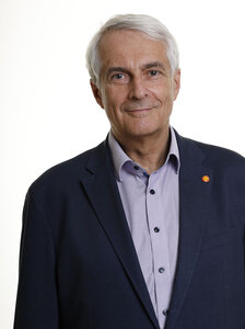 Foto: Erwin Muik Vorsitzender der Ethikkommission Univ.-Prof. Dr. Stephan Kriwanek (medizinischer Geschäftsführer der Gesundheit Burgenland)