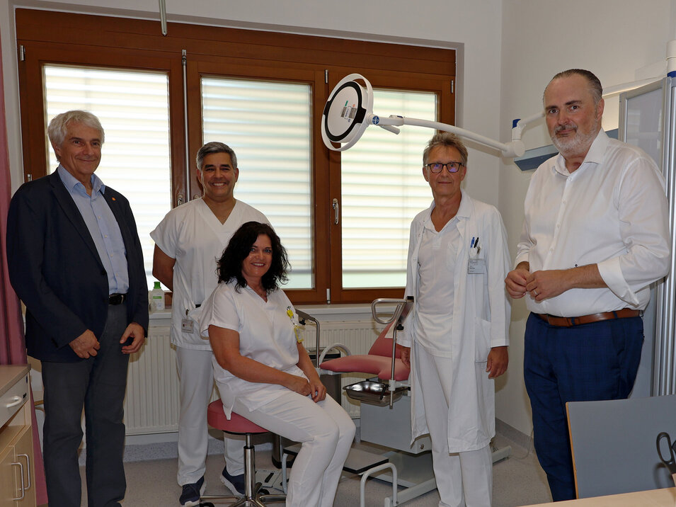 Foto: Gesundheit Burgenland Gruppenfoto bei der Eröffnung der neuen Räumlichkeiten