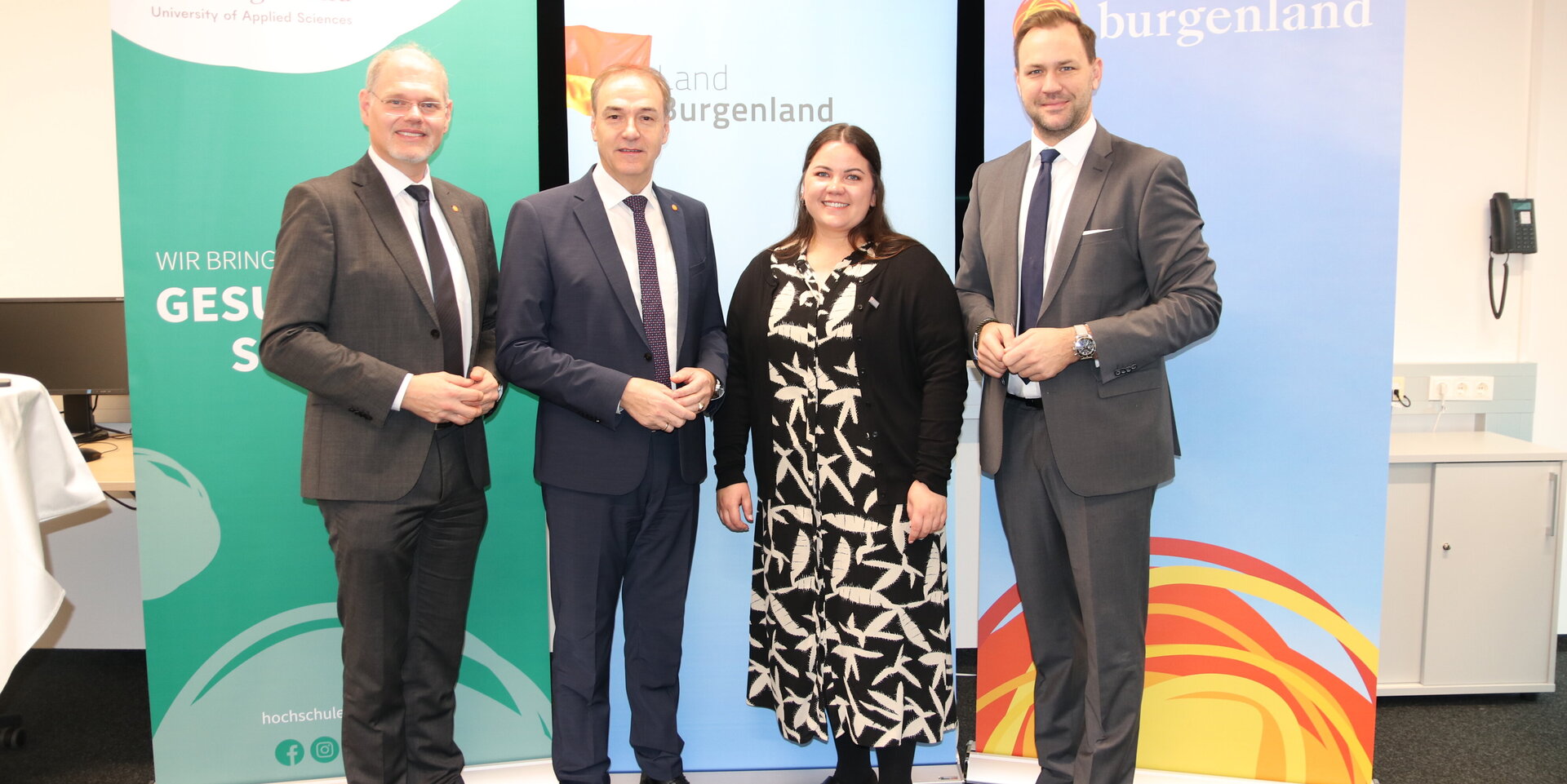 Foto: Landesmedienservice/Dorothea Müllner-Frühwirth Im Bild v.l.: Franz Öller (kaufmännischer Geschäftsführer Gesundheit Burgenland), Landesrat Leonhard Schneemann, Nadine Graf (Studiengangsleiterin Bachelor Gesundheits- und Krankenpflege) und Johannes Zsifkovits (Geschäftsführer Soziale Dienste Burgenland GmbH).