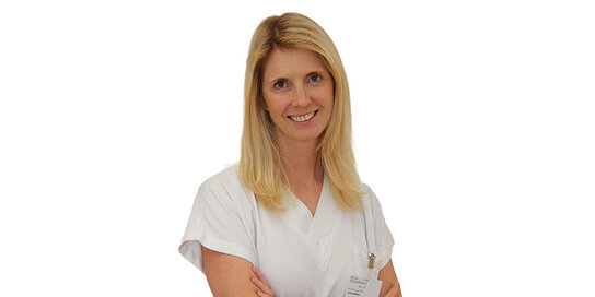 Zu sehen ist Primaria Univ.-Doz.in DDr.in Ulrike Vyskocil-Weber, Leiterin der Abteilung für Anästhesiologie und Intensivmedizin in der Klinik Oberpullendorf