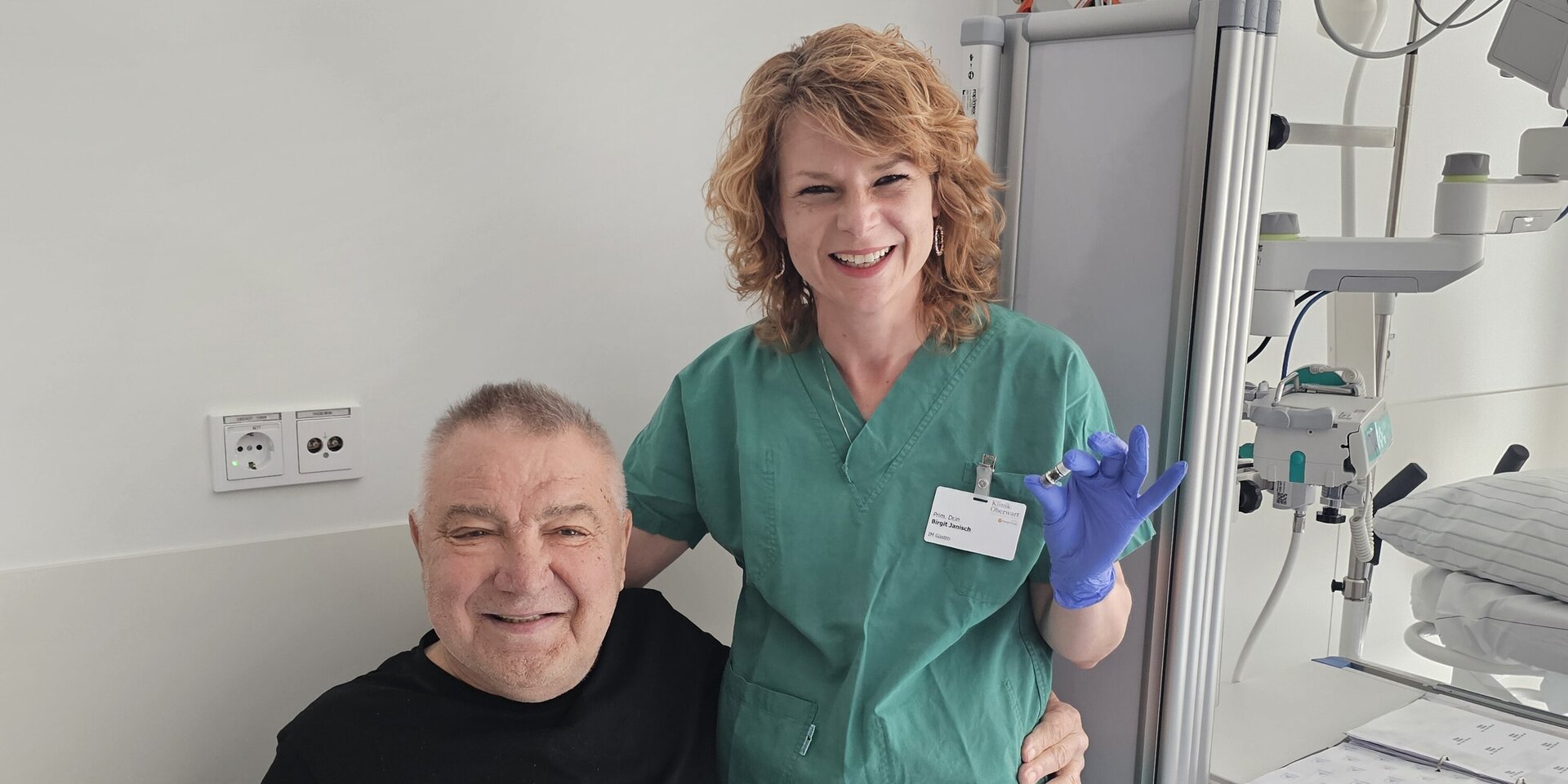 Foto: Gesundheit Burgenland Primaria Janisch mit dem Patienten