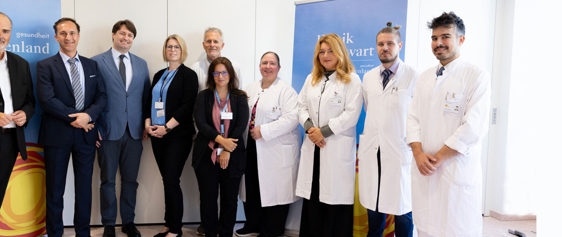 Foto: LMS/Stefan Wiesinger LH, GF und Team der Neurochirurgie