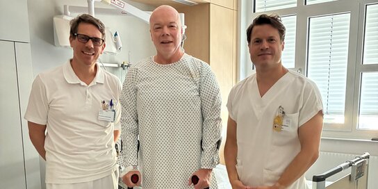 Ärzte-Team mit Patient 2