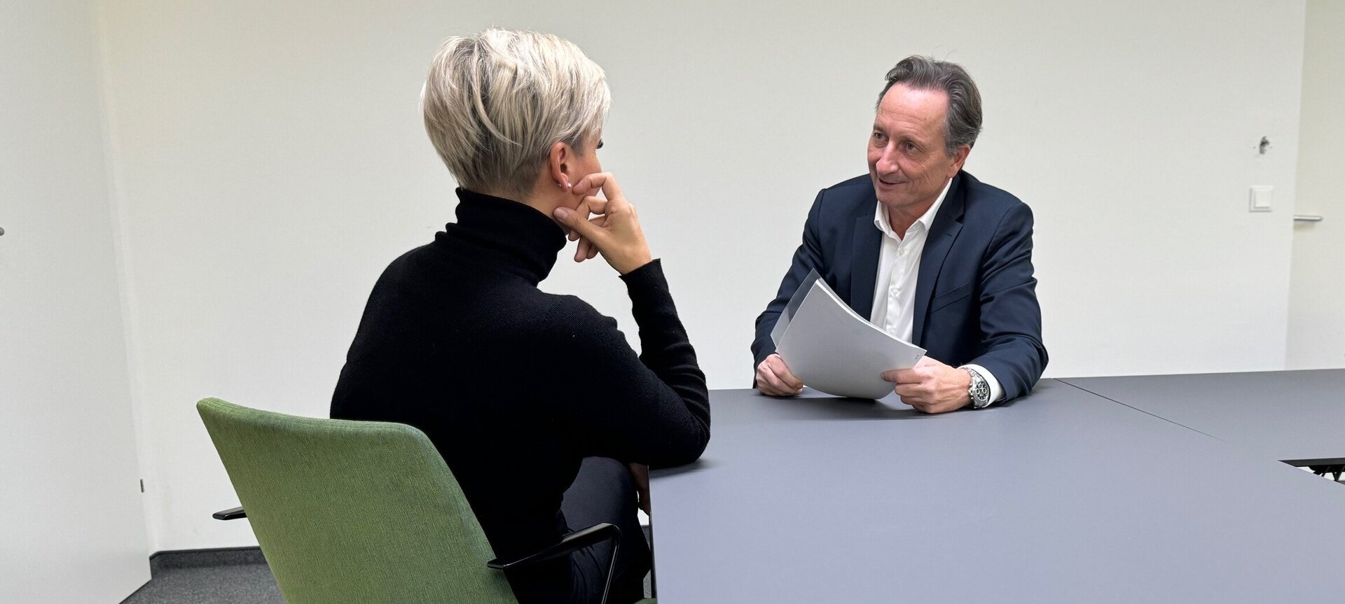 Foto: Gesundheit Burgenland Ombudsmann beim Gespräch