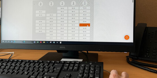 Bildschirm mit Terminauswahl