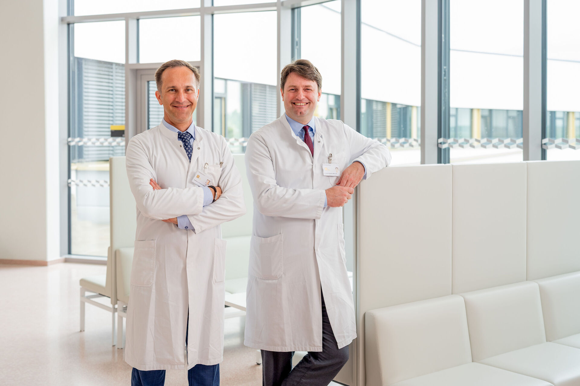 Prim. Prof. Prof. h. c. Dr. Dr. med. Günther C. Feigl mit OA Dr. Daniel Staribacher, MBA, LL.M., FACS