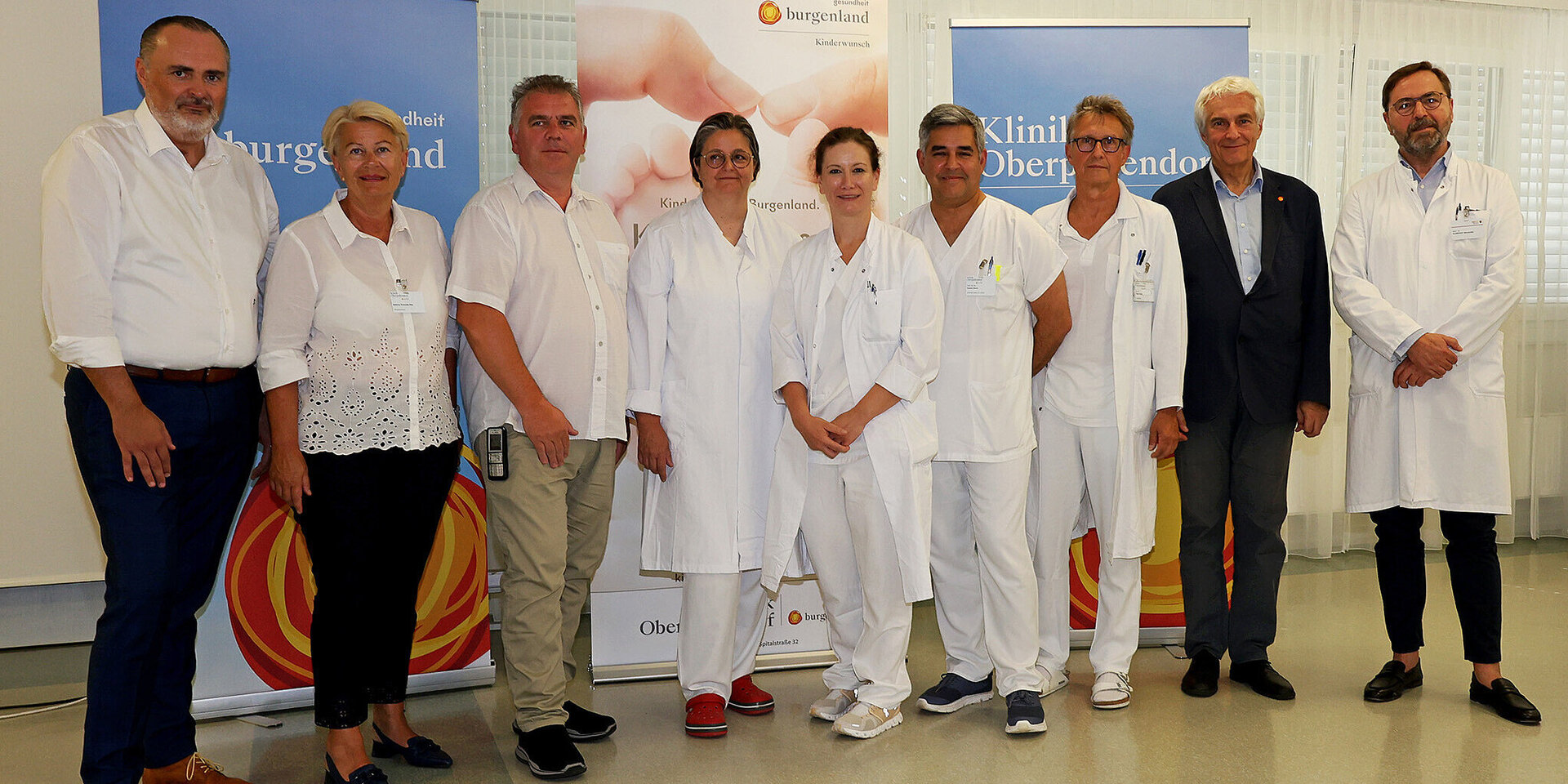 Im Bild v.l.n.r. Landeshauptmann Mag. Hans Peter Doskozil, GKP Bettina Schmidt, MSc (Pflegedirektorin Klinik Oberpullendorf), Manfred Degendorfer (Kaufmännischer Direktor Klinik Oberpullendorf), Prim. Dr. Evelyne Bareck (Ärztliche Direktorin Klinik Oberpullendorf), OÄ Dr. Simone Gutmann (Medizinische Standortleitung Gynäkologie und Geburtshilfe Klinik Oberpullendorf), Prof. Dr.  Kazem Nouri (Leiter Institut Kinderwunsch Burgenland), OA Dr. Peter Bauer (Leiter Institut Kinderwunsch Burgenland), Univ.-Prof. Dr. Stephan Kriwanek (Medizinischer Geschäftsführer Gesundheit Burgenland), Prim. Dr. Alexander Albrecht (Abteilungsleitung Gynäkologie und Geburtshilfe Oberwart/Oberpullendorf).