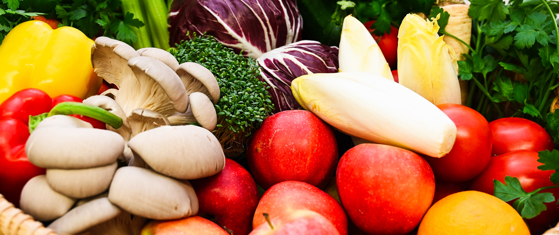 Gemüse und Obst in Nahaufnahme