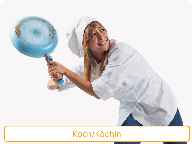 Lehrlingsausbildung Koch/Köchin (Köchin hält Pfanne wie Tennisschläger)